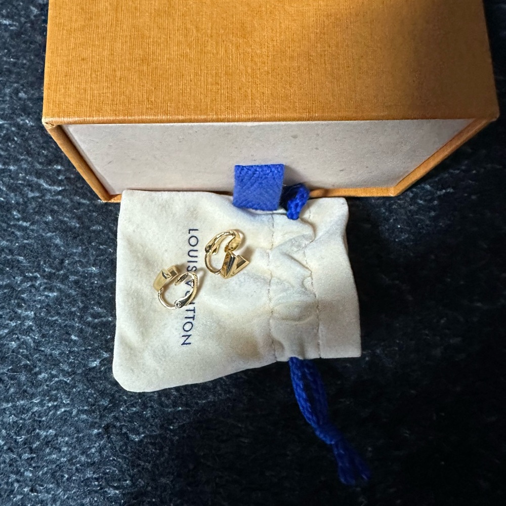 Louis Vuitton Clip On Gold Earrings - Picture 3 of 10